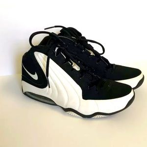 Nike Max Air shoes. Worn a couple of times. No box